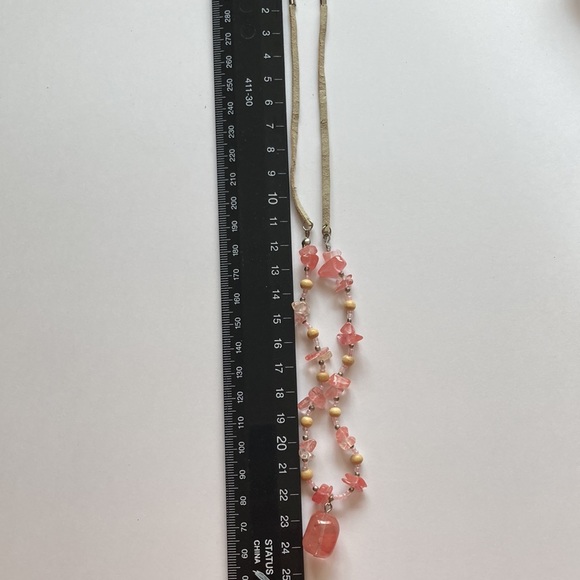 4 for $10 | Bundle of Pink Coral Chip / Shell Bracelets (2) and a necklace - Picture 8 of 8